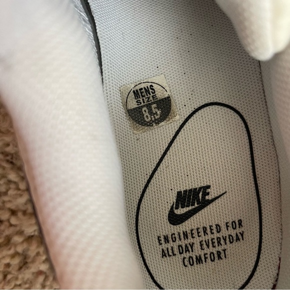 Men’s Nike White and Black Air Max Sneakers - Picture 7 of 7